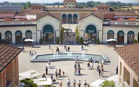 serravalle outlet paris.